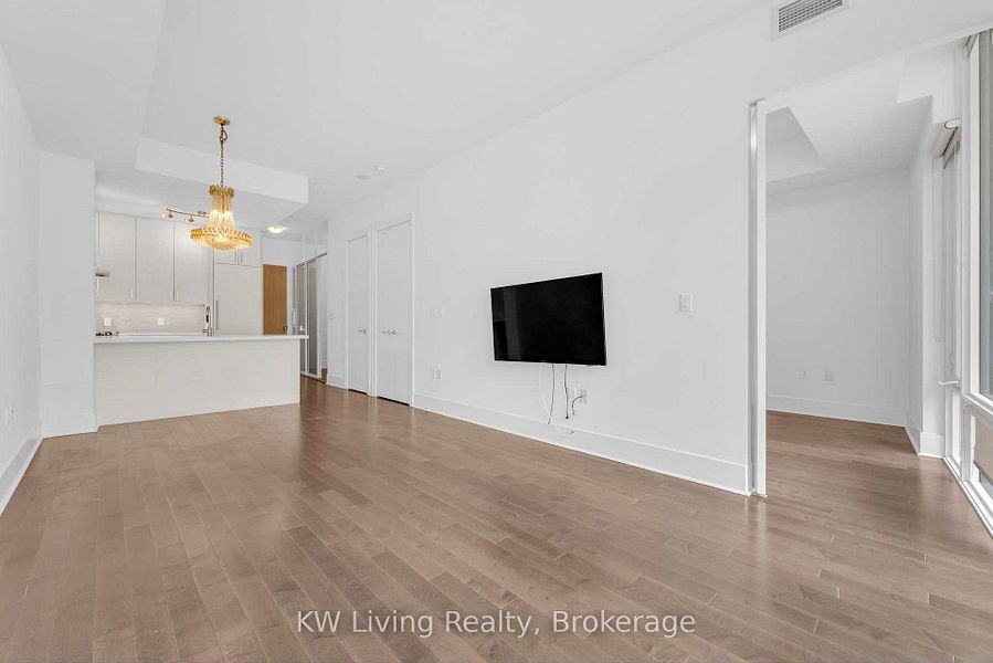 29 Queens Quay East #818 - Photo 3 of 24