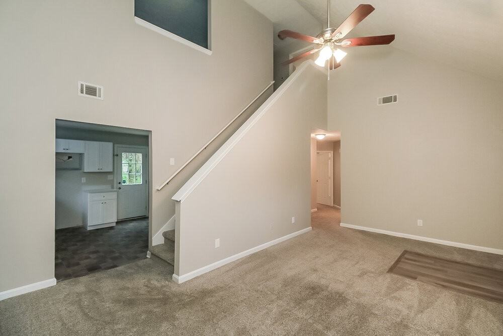8131 Wynfield Dr - Photo 5 of 15