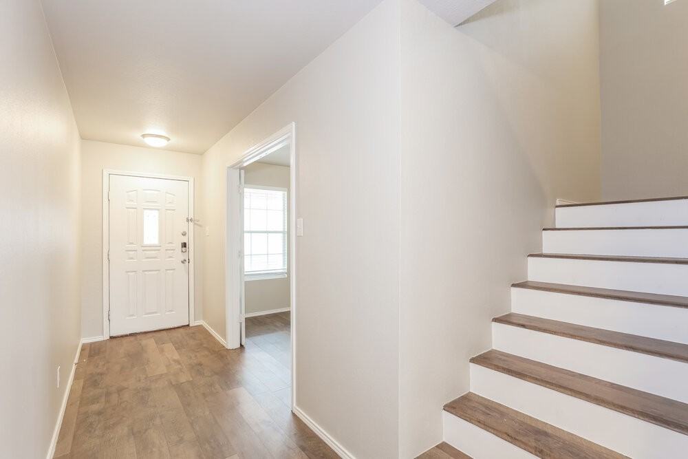 24610 Corral Gables - Photo 4 of 17