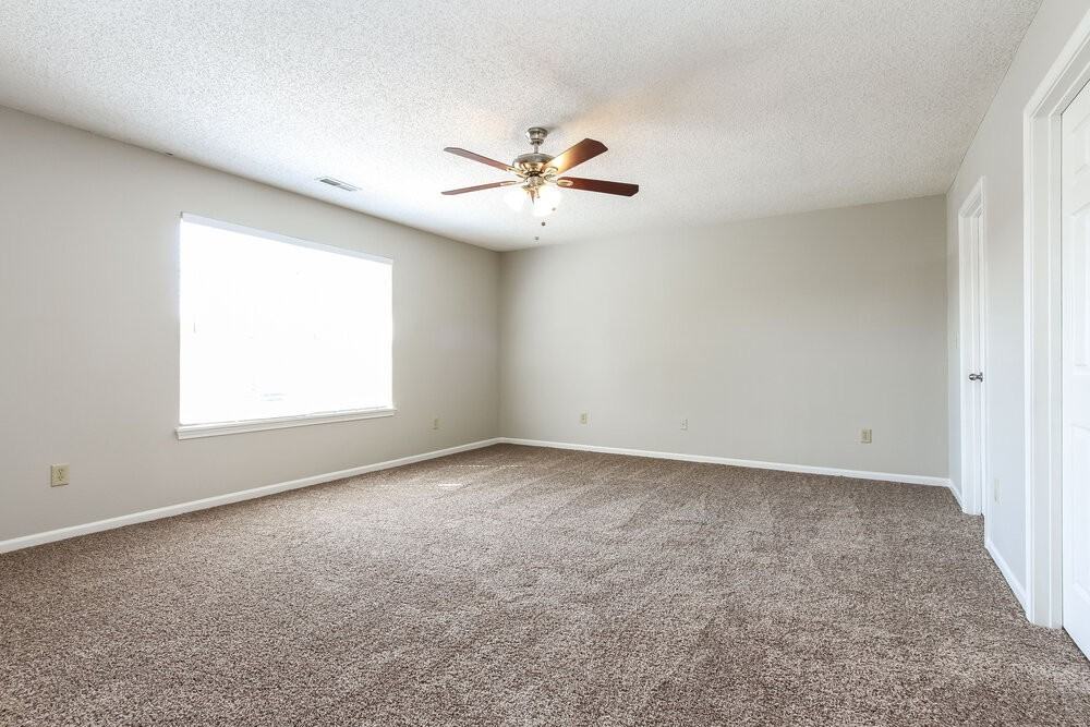 19166 Strand Ct - Photo 7 of 15