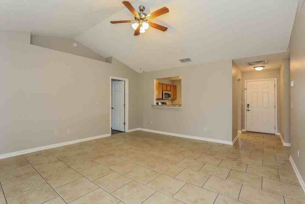 1968 Willesdon Dr W - Photo 4 of 16