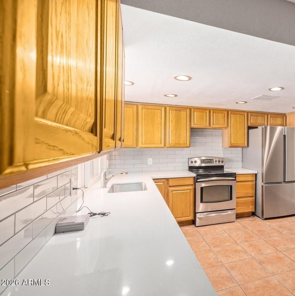 7716 W Cora Ln - Photo 2 of 14