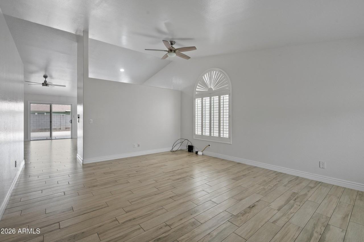 3746 E Magnus Cir - Photo 6 of 24