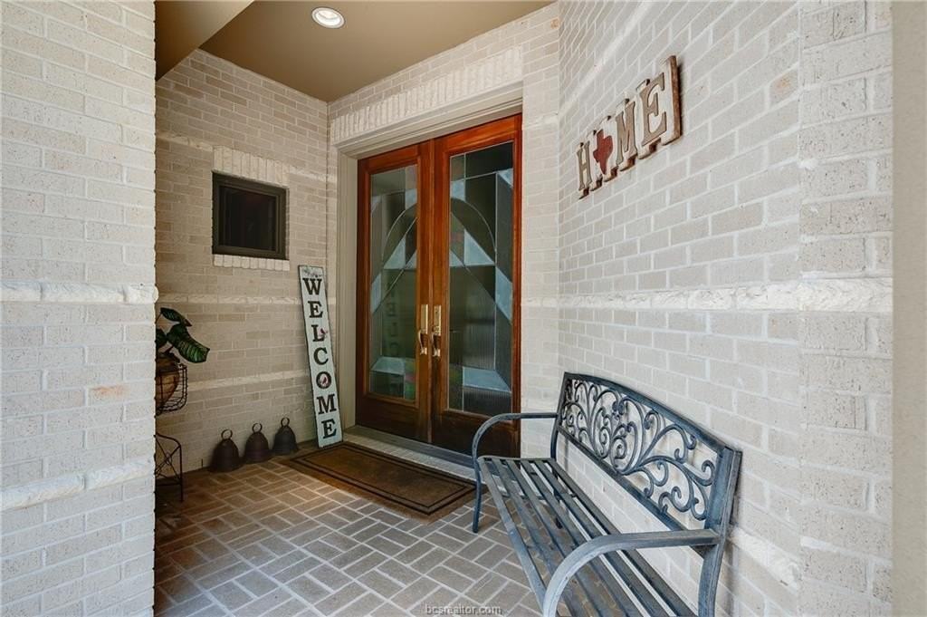 4776 Stonebriar Cir - Photo 5 of 47