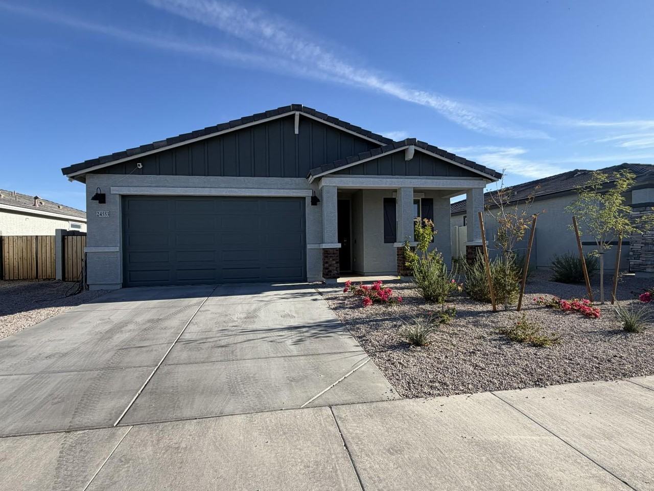 24553 W Hopi St - Photo 2 of 20
