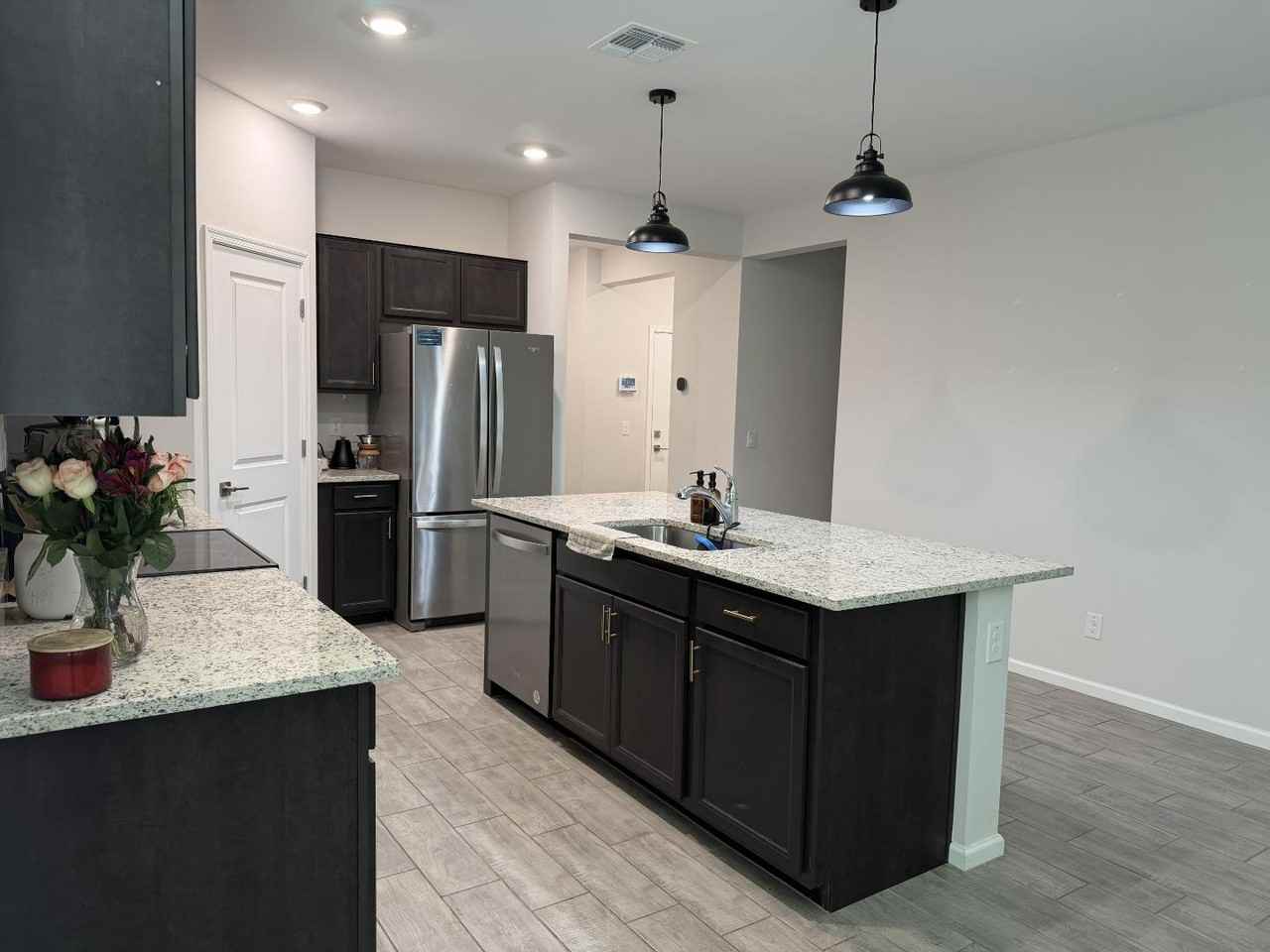 24553 W Hopi St - Photo 5 of 20