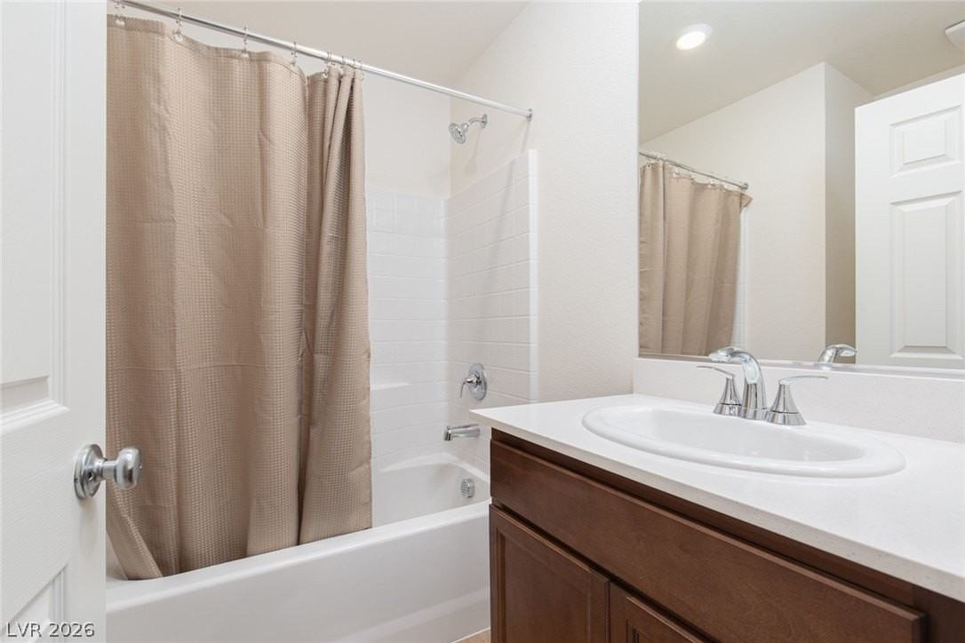 9099 Nostrand Ave - Photo 7 of 37