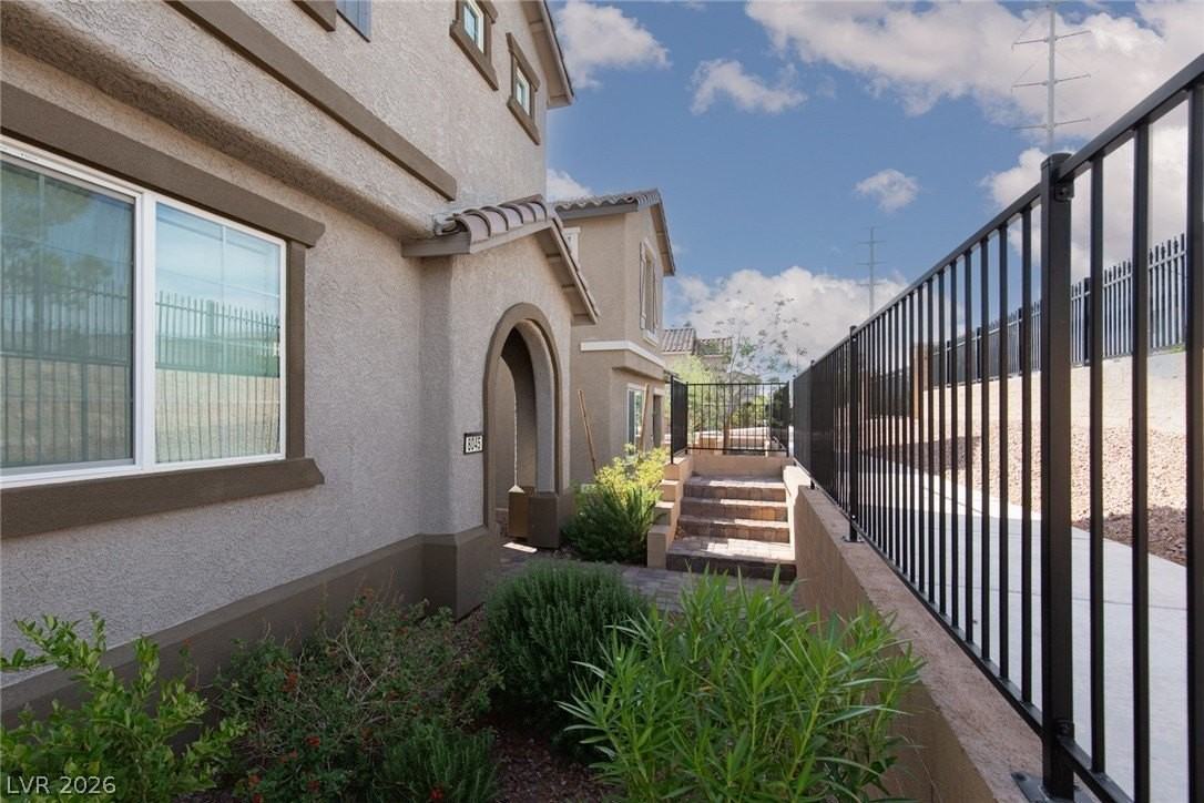 8045 Skye Foxx St - Photo 5 of 35