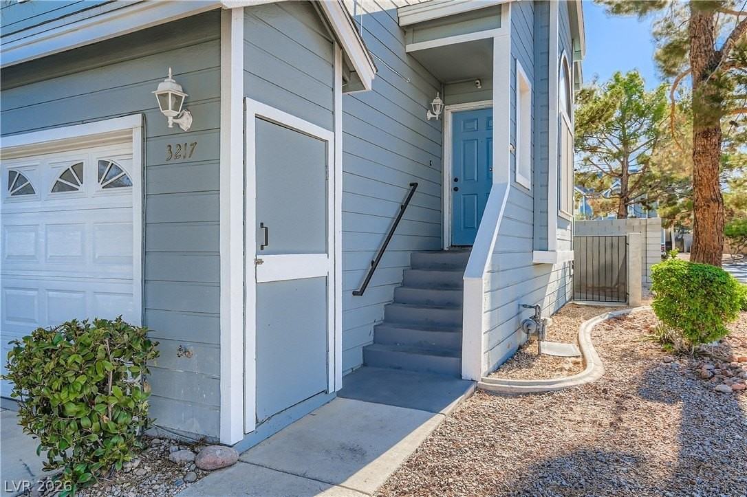 3217 Symphony Dr - Photo 3 of 28
