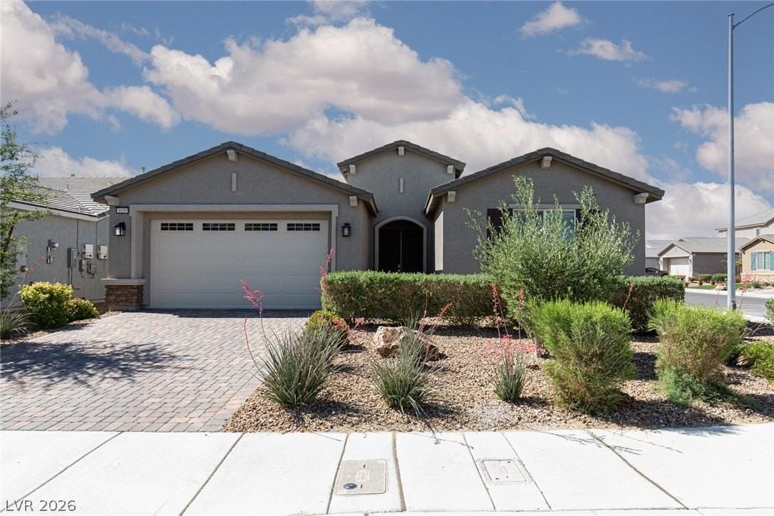 1639 Dire Wolf Ave - Photo 2 of 41