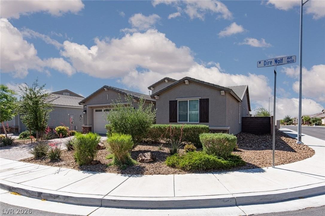 1639 Dire Wolf Ave - Photo 3 of 41