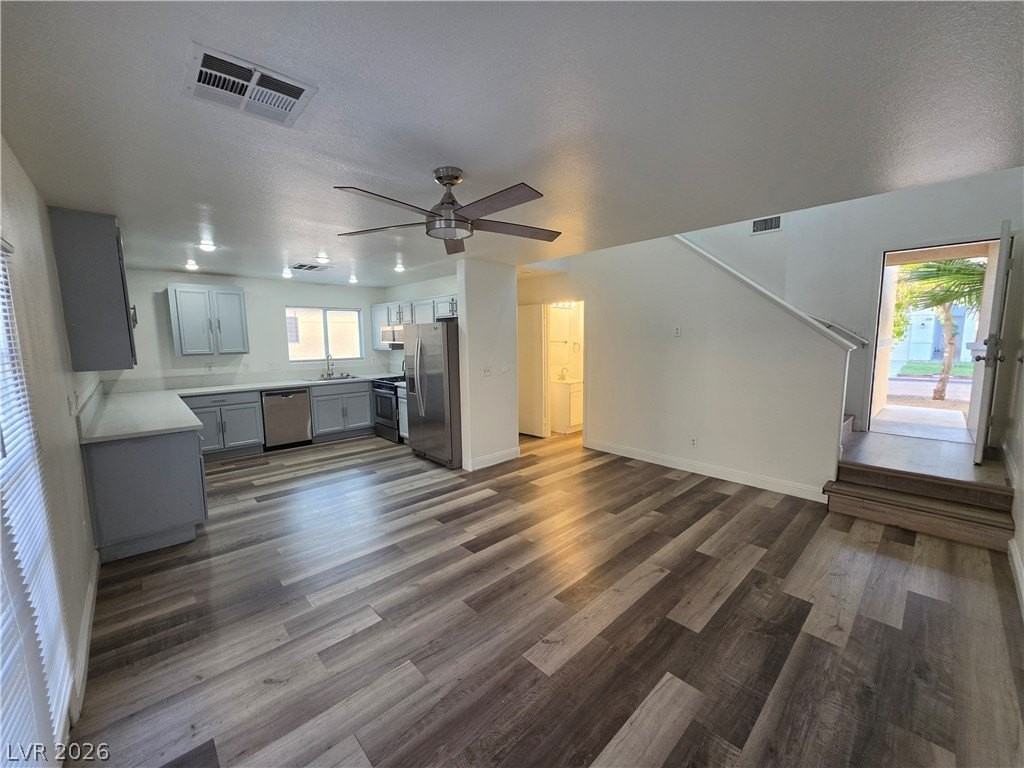 4355 Holden St - Photo 3 of 29