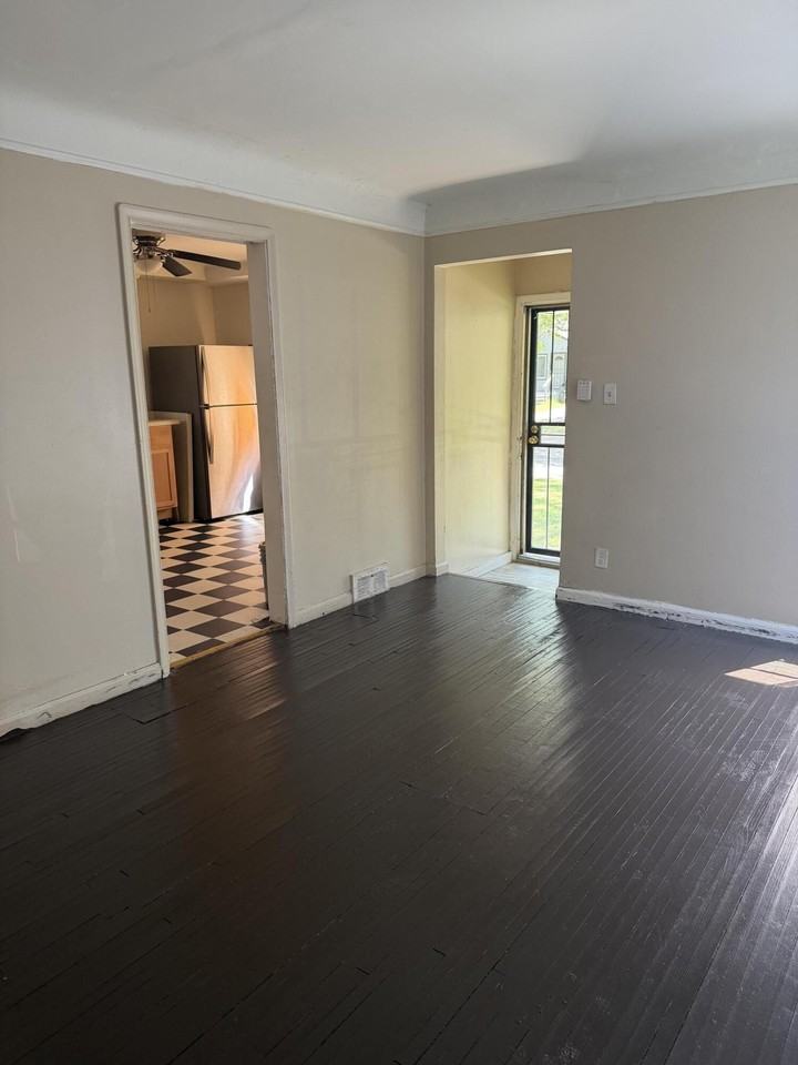 19365 Bentler St - Photo 2 of 16