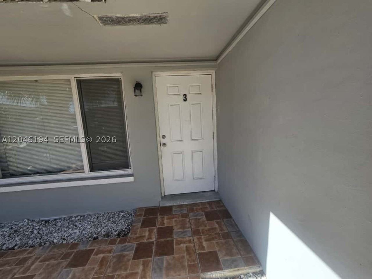 2859 Ne 30th St #3 - Photo 5 of 10