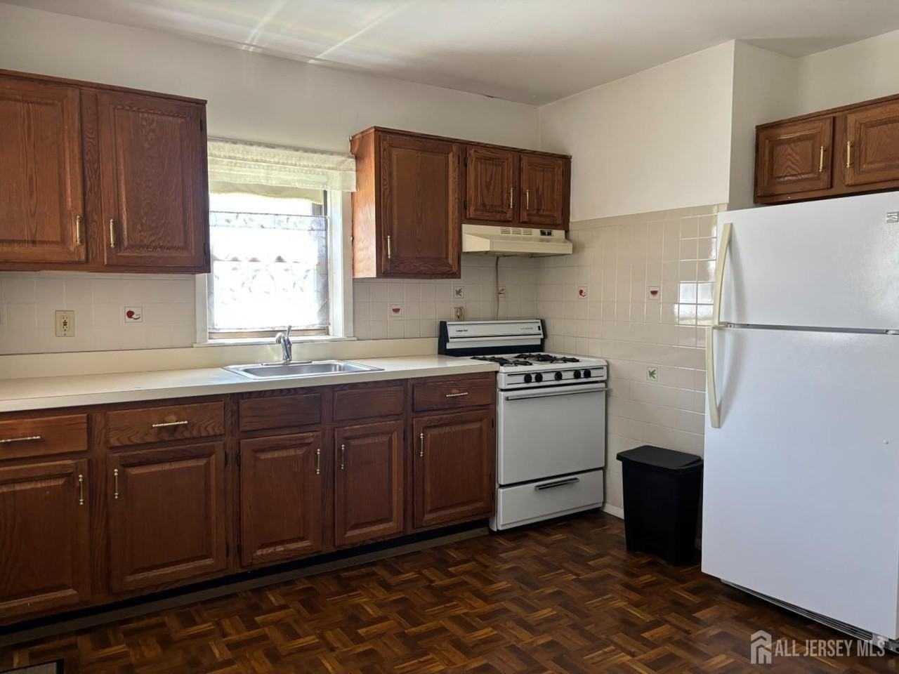 16 Yates Ave #18 - Photo 5 of 14