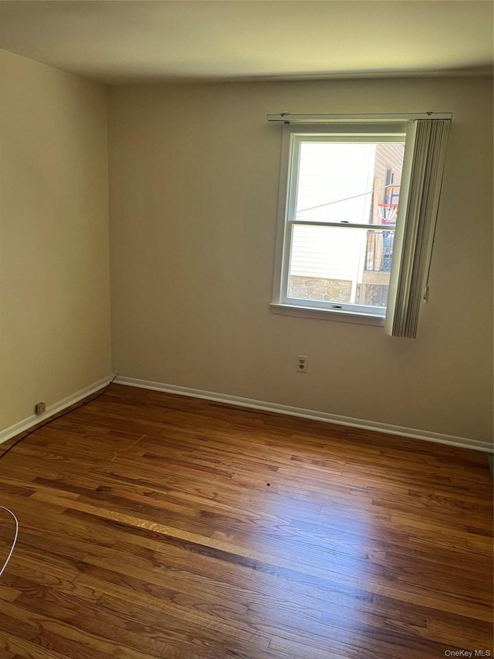 45 S Middletown Rd - Photo 3 of 7