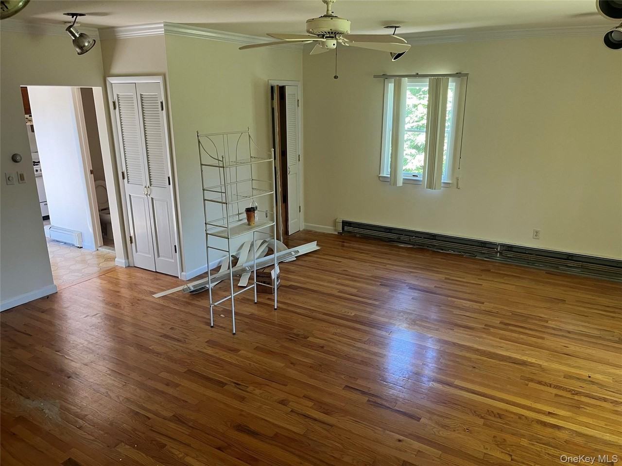 45 S Middletown Rd - Photo 4 of 7