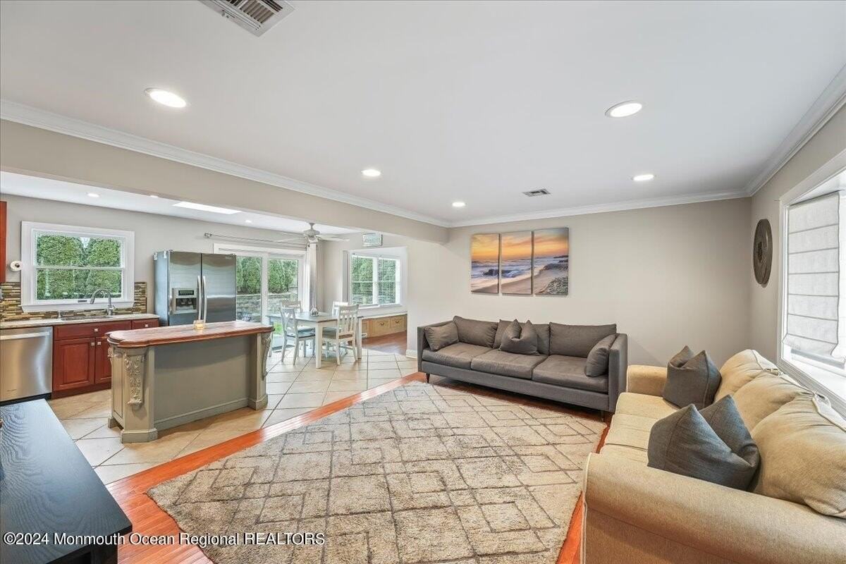 328 23rd Ave - Photo 5 of 29