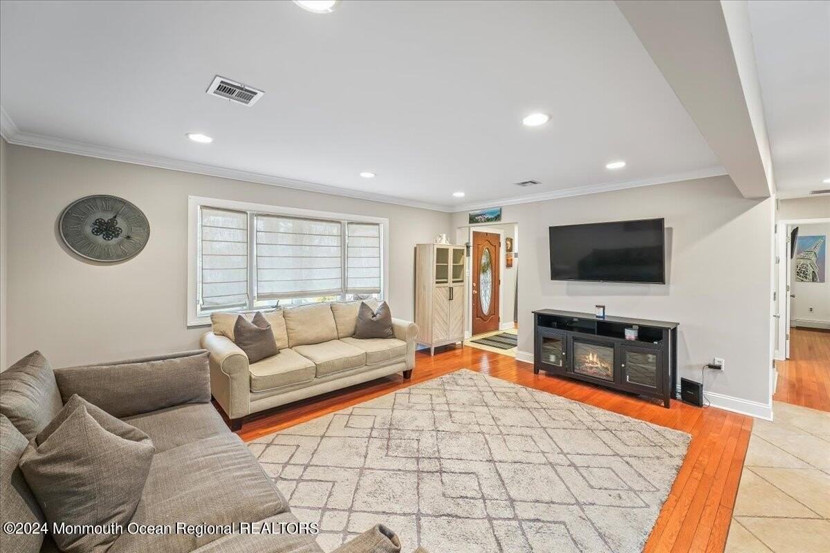 328 23rd Ave - Photo 7 of 29