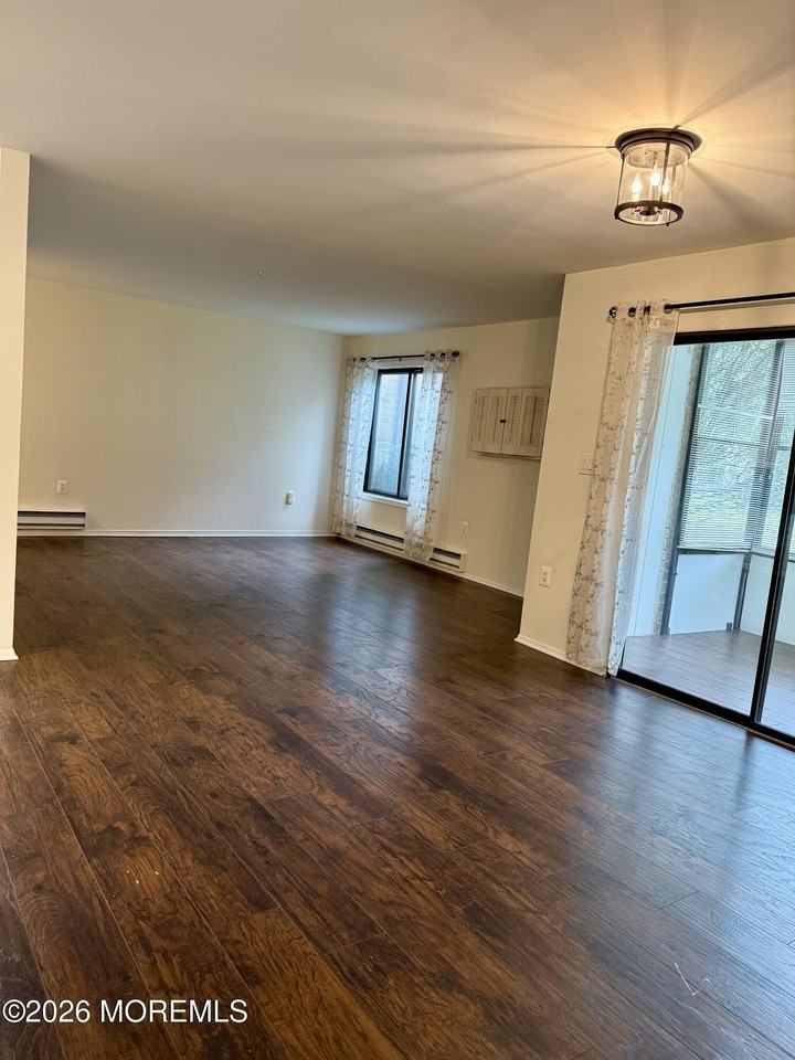 16 Pine Cluster Cir #D - Photo 4 of 9