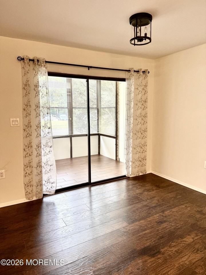 16 Pine Cluster Cir #D - Photo 5 of 9