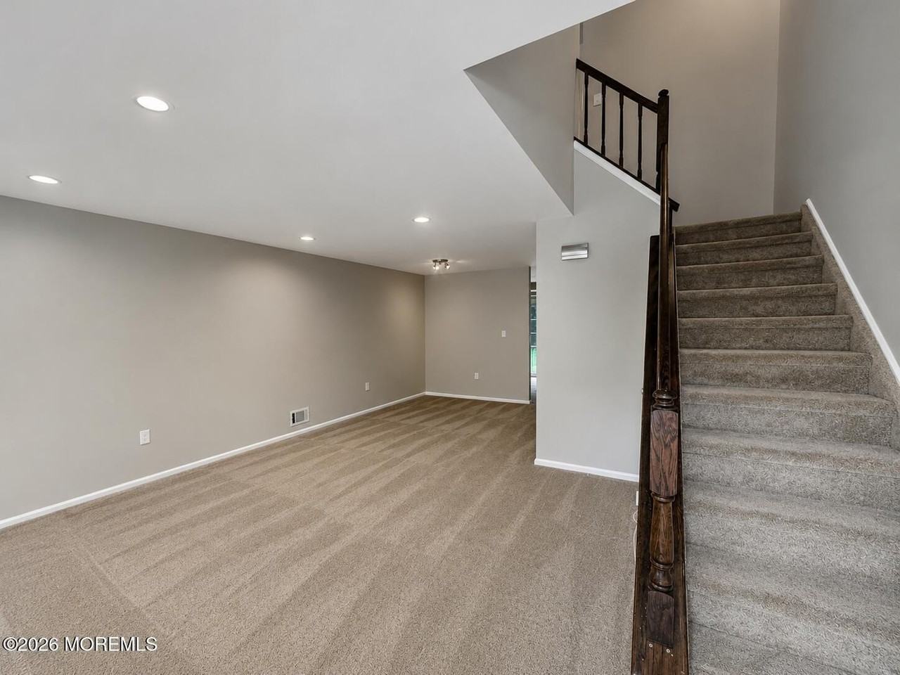 26 Duncan Way - Photo 2 of 14