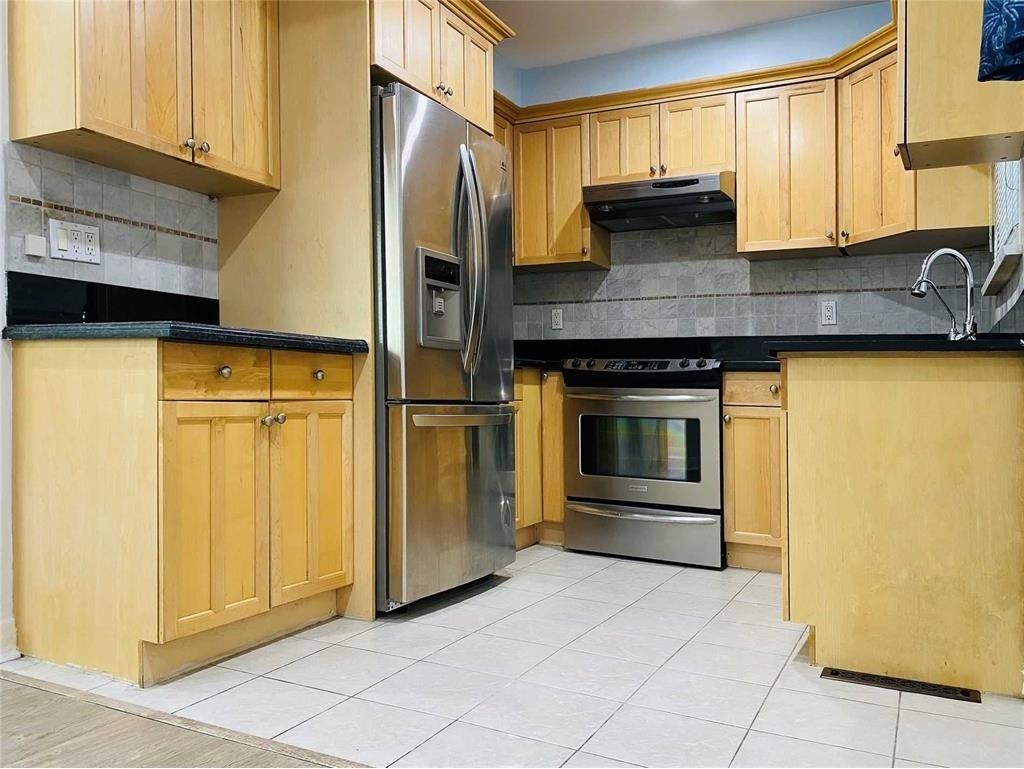 2 Mendip Crescent - Photo 4 of 11