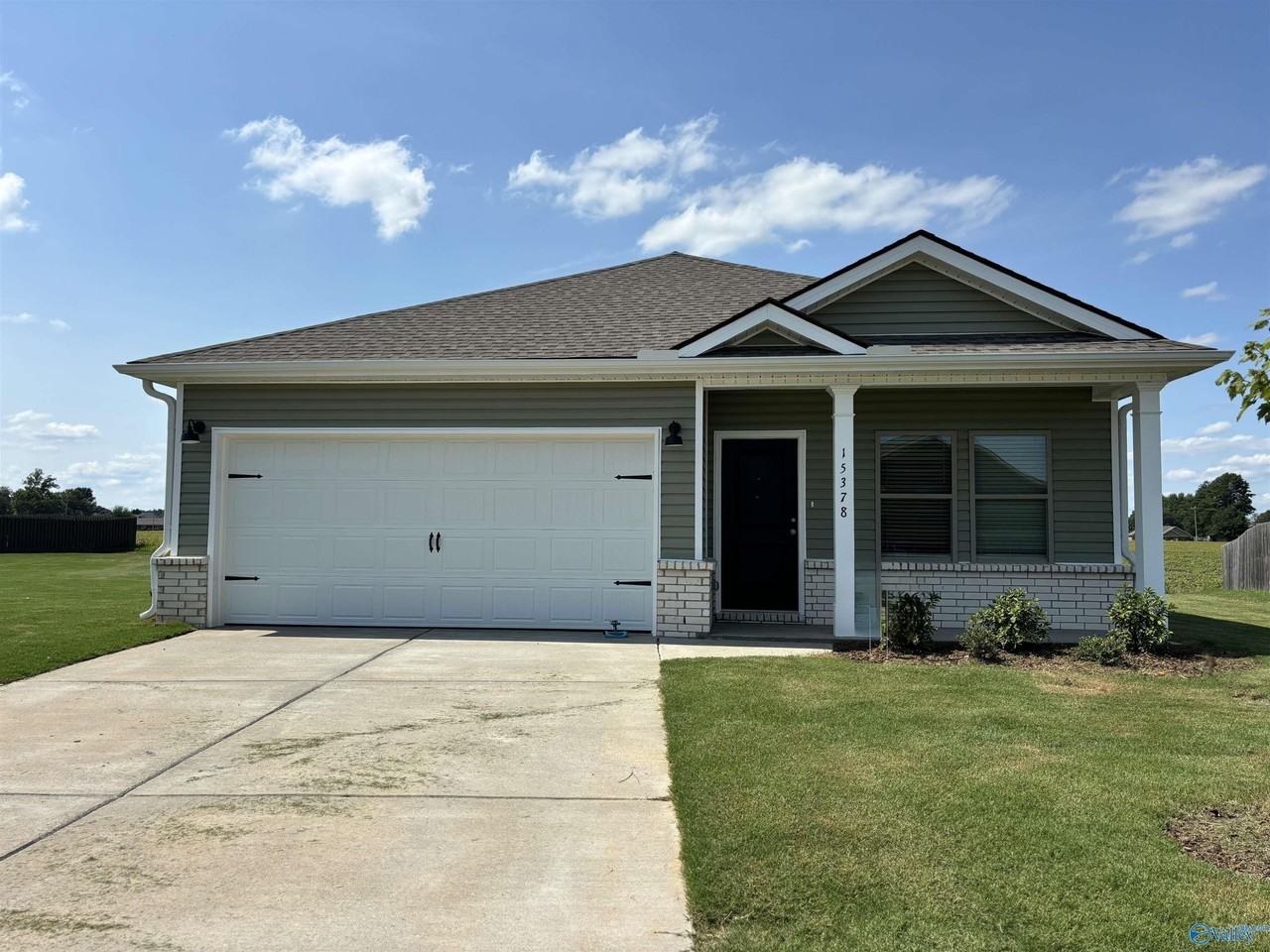 15378 Grayson Cir - Photo 2 of 25