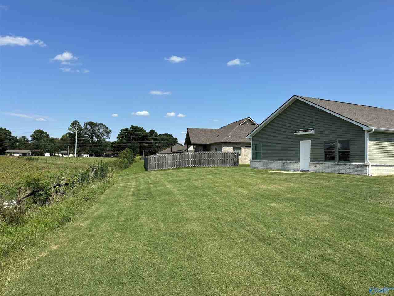 15378 Grayson Cir - Photo 4 of 25