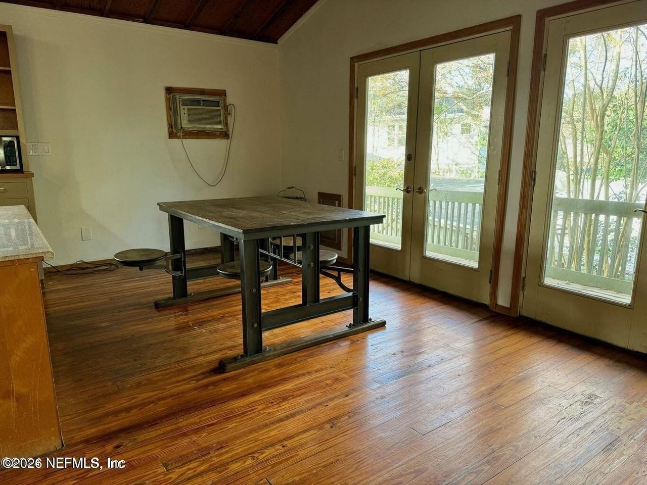 1457 Challen Ave #A - Photo 6 of 17