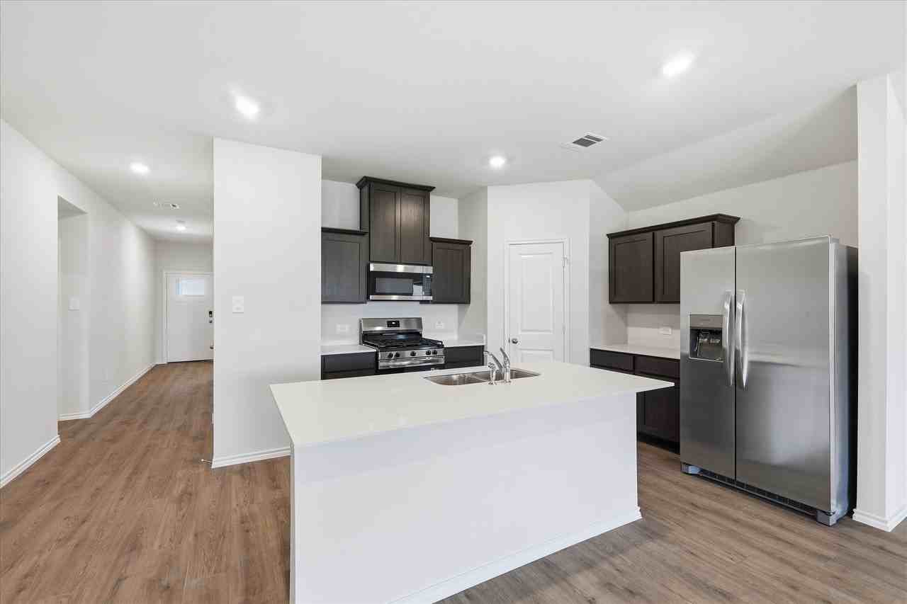 722 Orchid Way - Photo 2 of 34