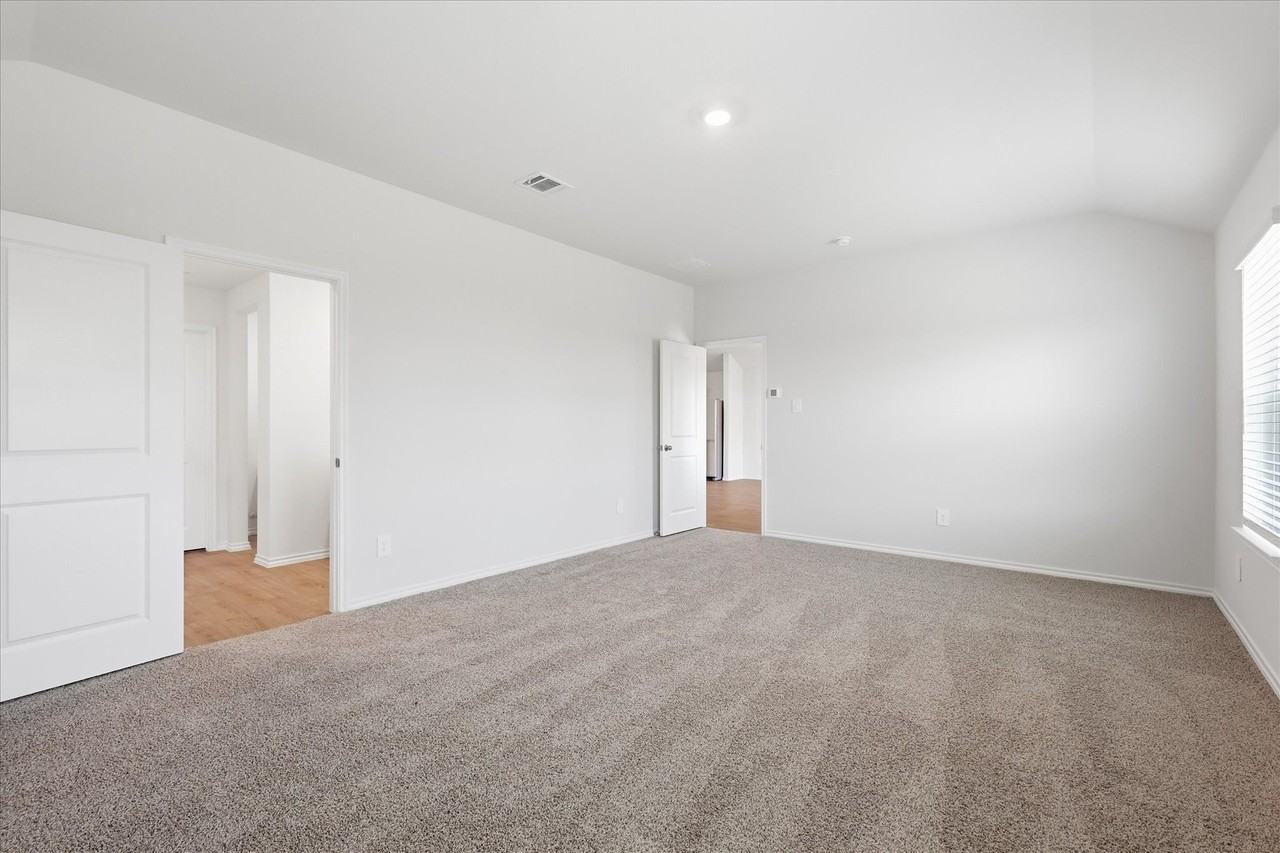 722 Orchid Way - Photo 6 of 34