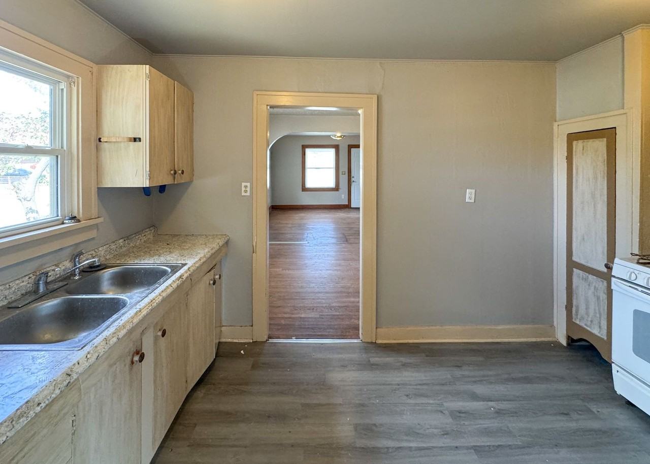 913 N Boulevard - Photo 5 of 20