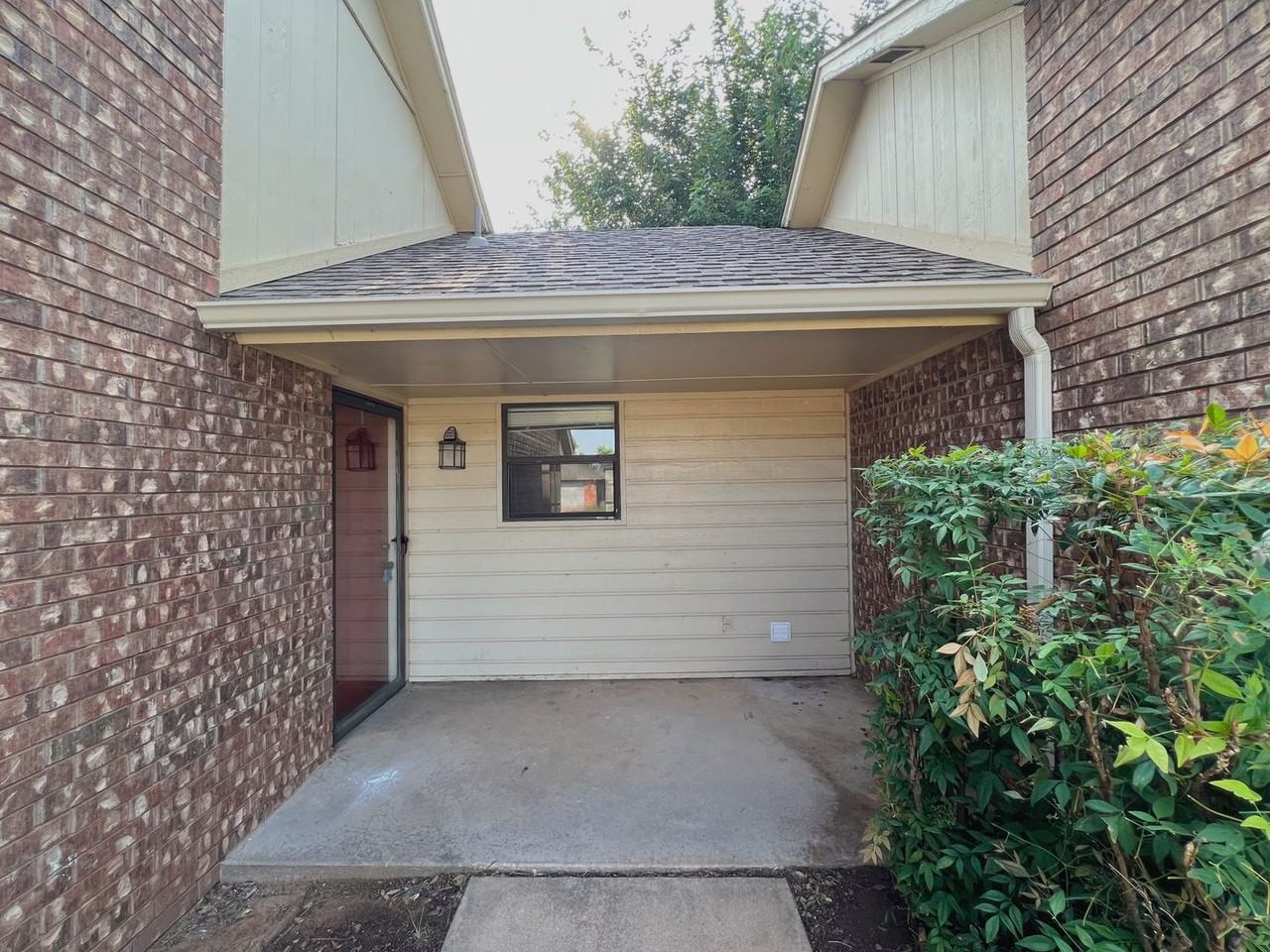 112 N Grand Fork Dr - Photo 3 of 31