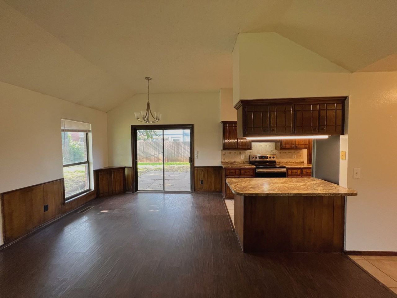 112 N Grand Fork Dr - Photo 6 of 31