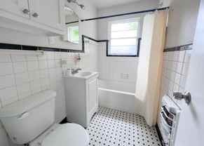221 Ne 26th St #B - Photo 1 of 1