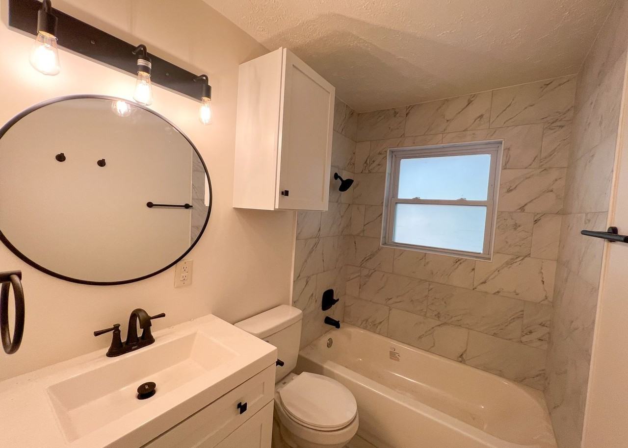 10416 Ridgeview Dr - Photo 4 of 15