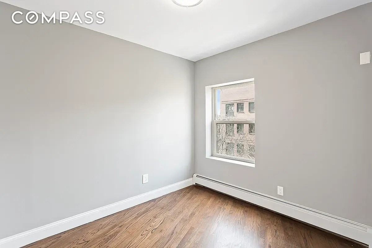189 Woodpoint Rd #3 - Photo 5 of 9