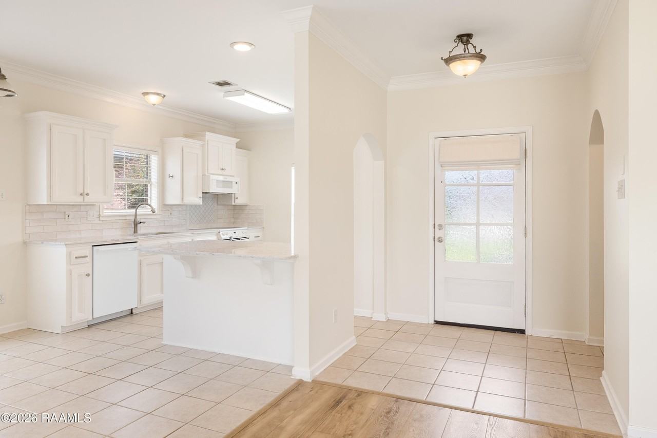 133 Wild Rose Ln - Photo 5 of 27