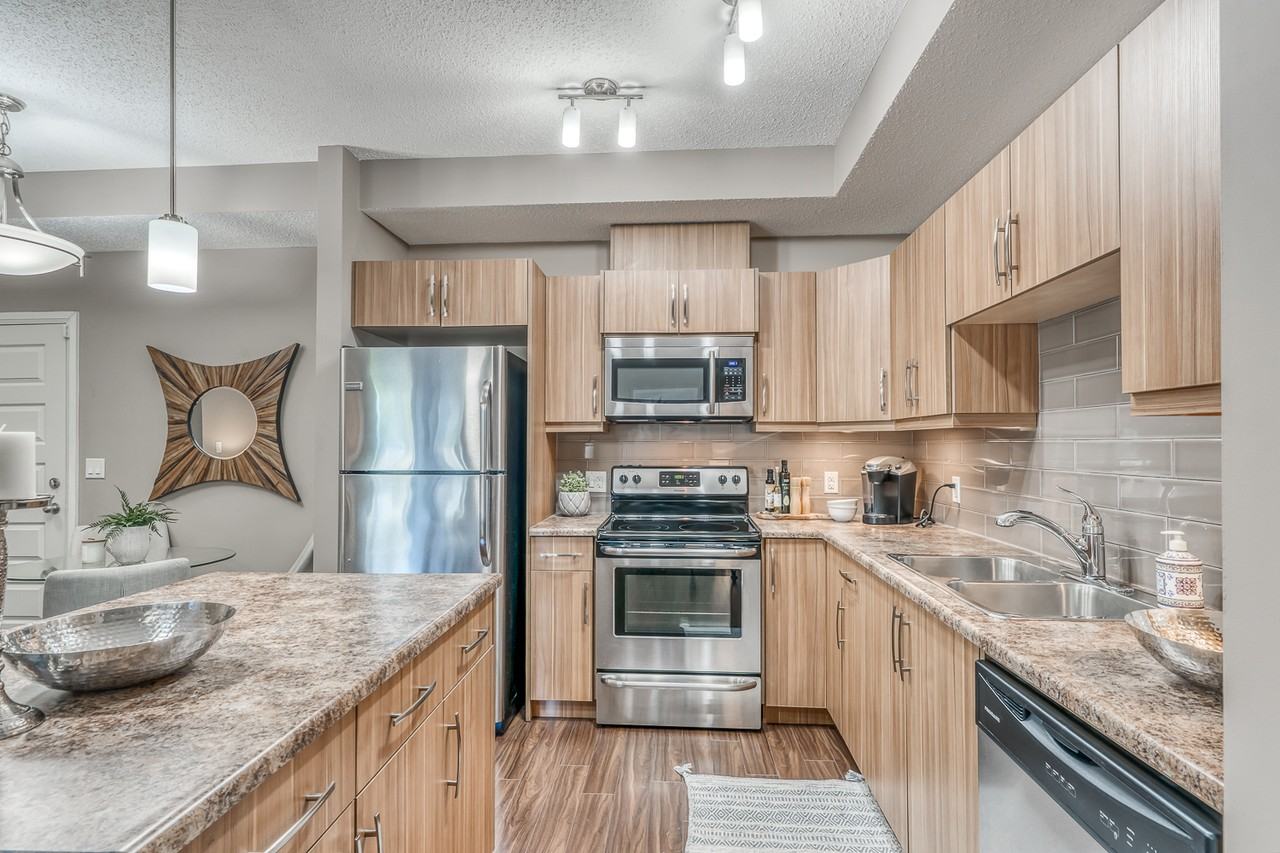 Edgewater - Photo 4 of 23
