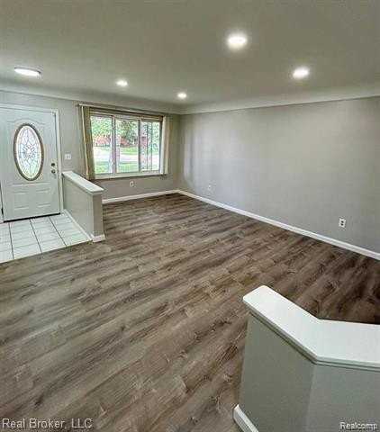 11304 Hemlock Dr - Photo 2 of 24
