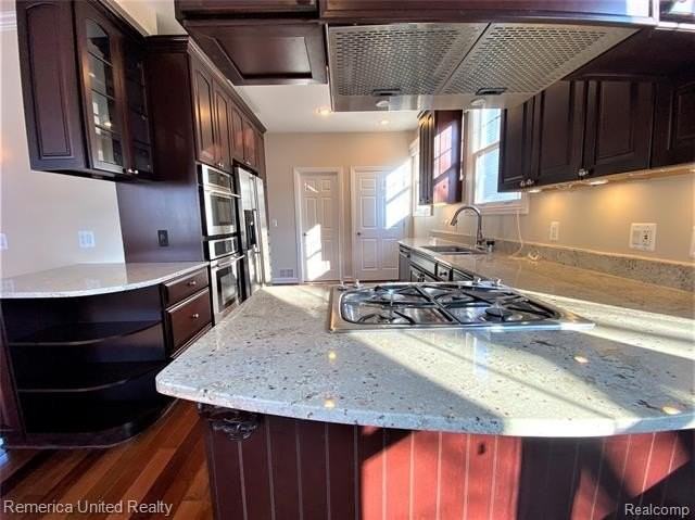 916 Ruffner Ave - Photo 4 of 33