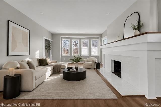 2508 Clairmount St - Photo 2 of 20