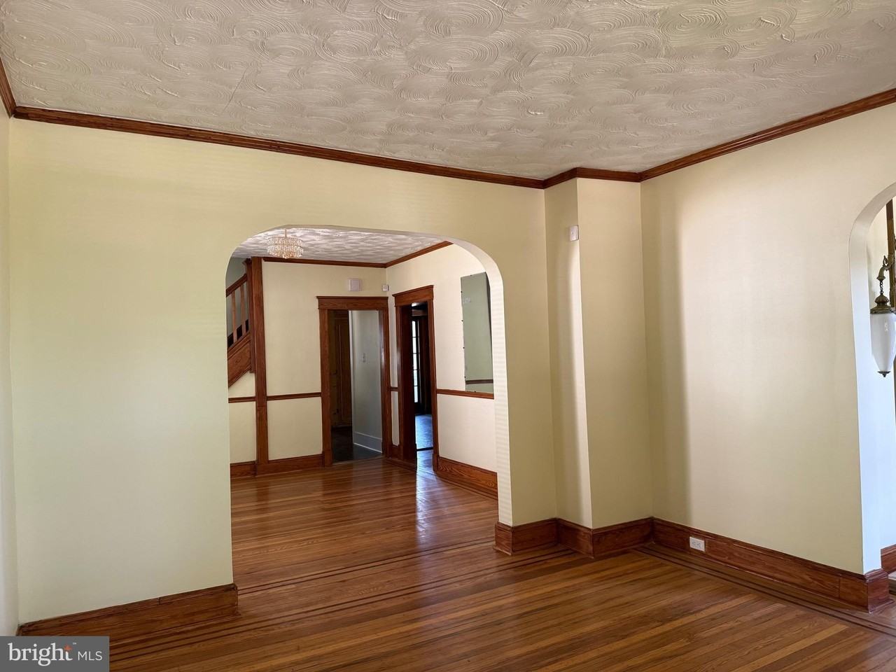 4007 Bateman Ave - Photo 3 of 16