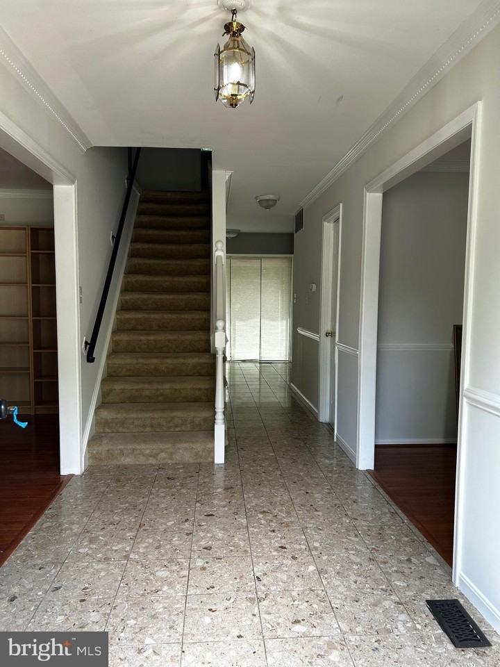 5205 Pumphrey Dr - Photo 2 of 24