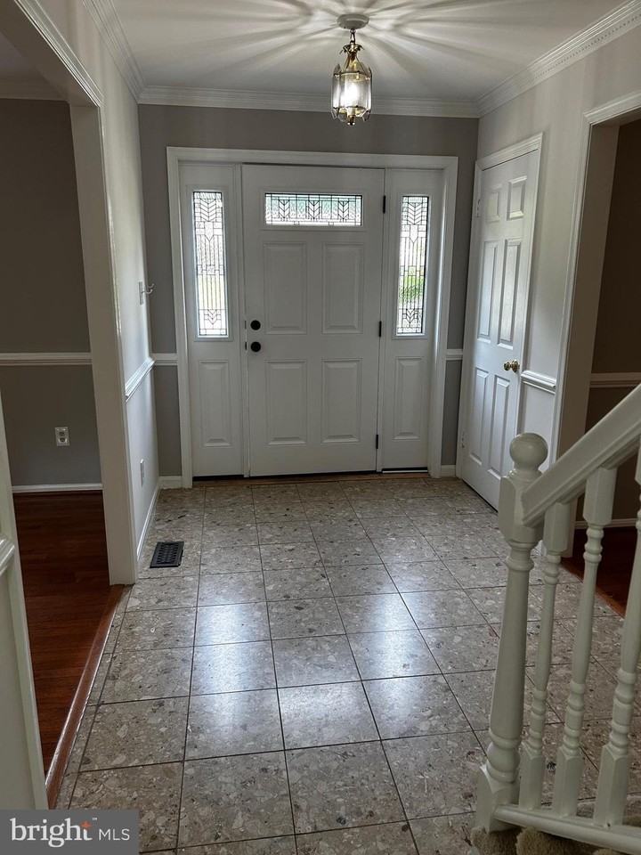 5205 Pumphrey Dr - Photo 3 of 24
