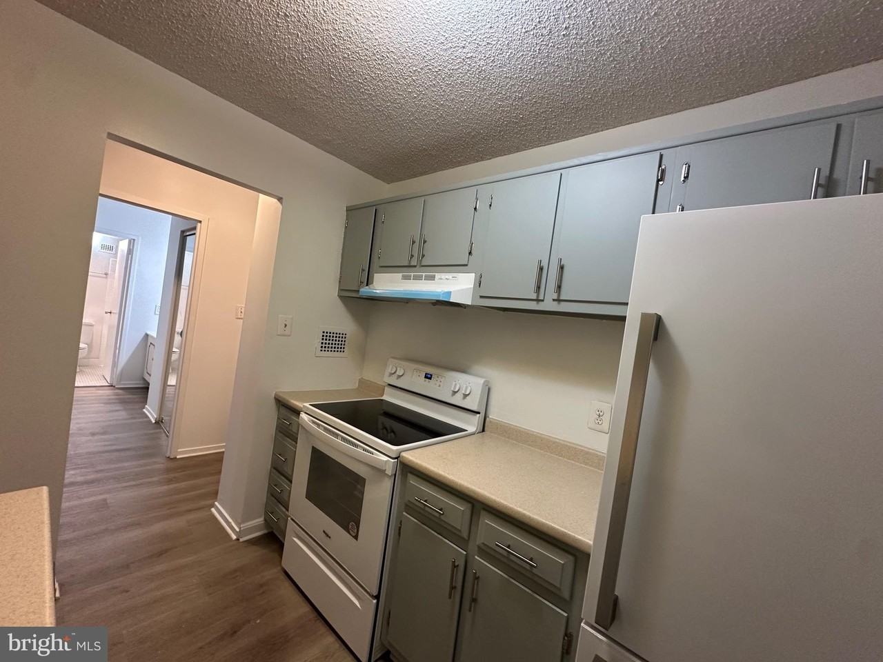 2311 Pimmit Dr #911E - Photo 5 of 19
