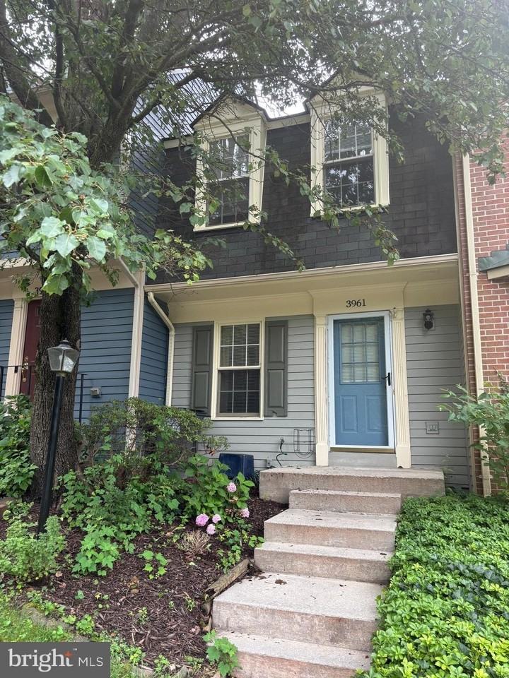 3961 Conquest Ct - Photo 2 of 25