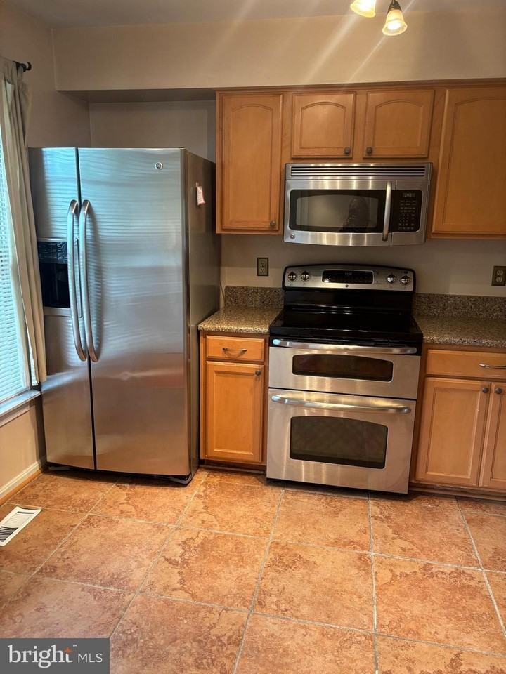 3961 Conquest Ct - Photo 4 of 25
