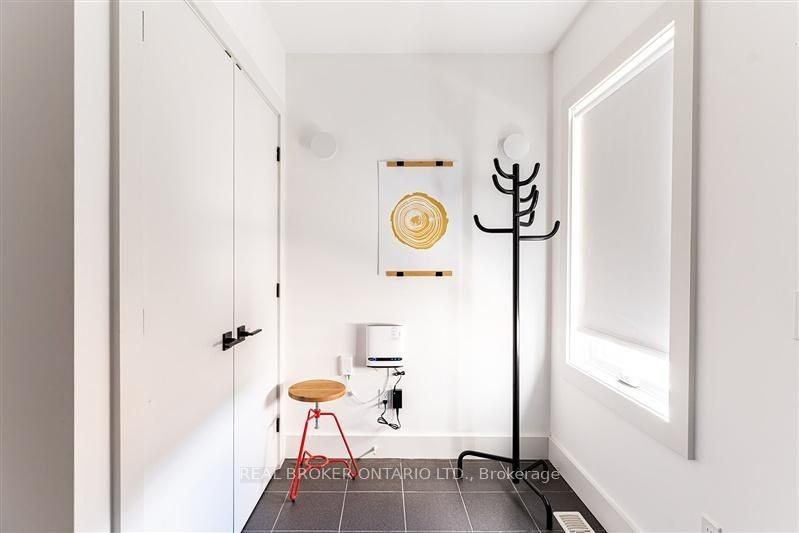 278 Campbell Avenue #Main - Photo 3 of 22